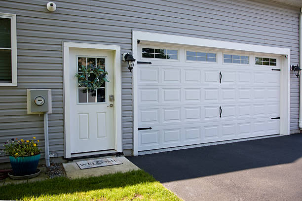 24/7 Emergency Garage Door Panel Replacement experts in Blacksburg, SC